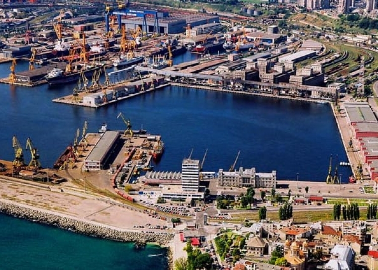 un inculpat din dosarul mita in portul constanta si a recunoscut faptele si a fost condamnat 69427badad1aa