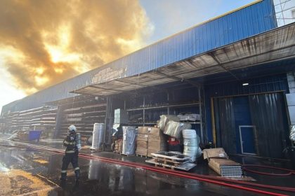 update mesaj ro alert incendiu la un spatiu de depozitare din sector 6 bucuresti 695117ae9afd9