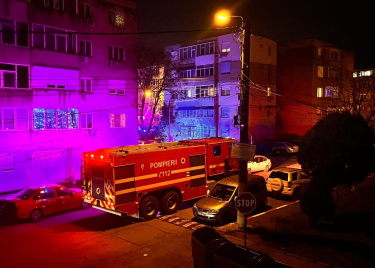 update zeci de persoane s au autoevacuat incendiu la un apartament din navodari 694f2be624721