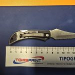 va tai degetele daca nu sunteti cuminti o profesoara a scos briceagul la elevi 693a6eb6eb3d3