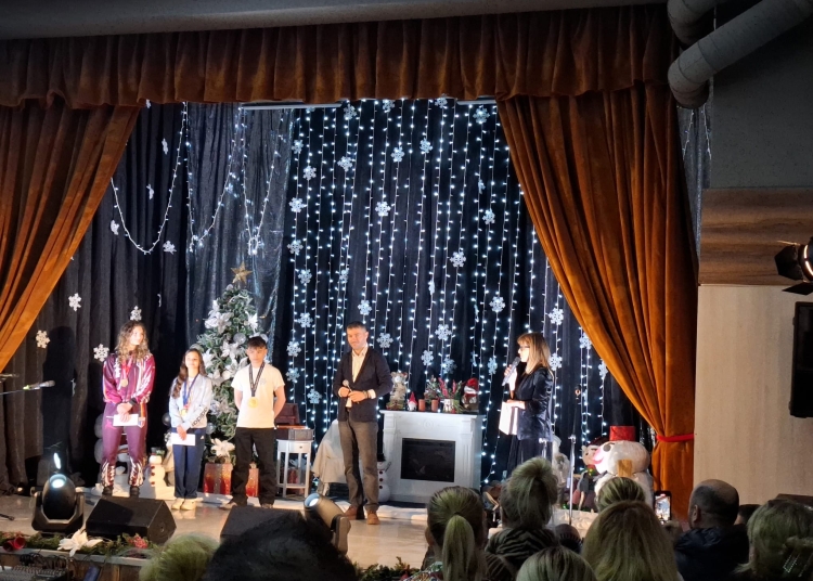 video s a deschis si targul de craciun din ovidiu 692cb4419d318