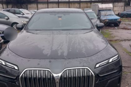 a ramas fara bolidul de 100 000 de euro dupa ce a apasat prea tare pedala de acceleratie masina figura furata din italia 695f982caaf30