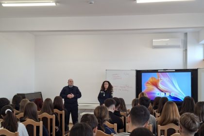 activitati informativ preventive la liceul de arte george georgescu si scoala grigore antipa foto 697334828c426