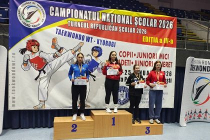 adina mihaela cretu de la cs nicolae balcescu medaliata si la campionatul national scolar la taekwondo wt galerie foto 69788f56a1914