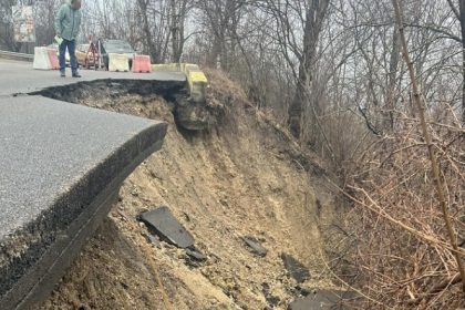alerta in campina soseaua surpata dupa alunecarea de teren s a prabusit 6979daa2eadbd
