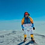 alpinistul roman adrian ahritculesei atinge polul sud si bifeaza o premiera nationala in antarctica 696225d64f38b