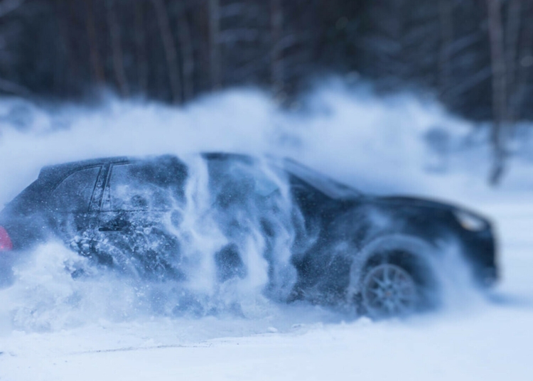 amenzi usturatoare pentru soferii care fac drifturi pe zapada 696a560a6011e
