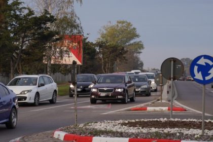 avocatii care au anulat in prima faza taxa de 200 de lei de masina vor sa incurce din nou socotelile lui vergil chitac 695adafd91a96