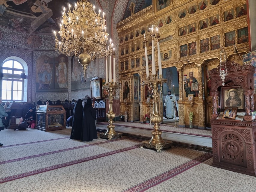 azi ziua marilor dascali ai bisericii sfintii trei ierarhi 697c4f516f871