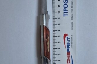 barbat depistat cu un cutit de 17 cm intr o sala de jocuri de noroc 6979cc9073637