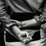 barbat prins si retinut pentru frauda la supermarket ce tehnica folosea la casele self pay din bucuresti 696397ddbeb5f