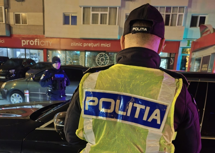 caz socant la navodari un barbat s ar fi aruncat de la etaj 6978b3e385dac