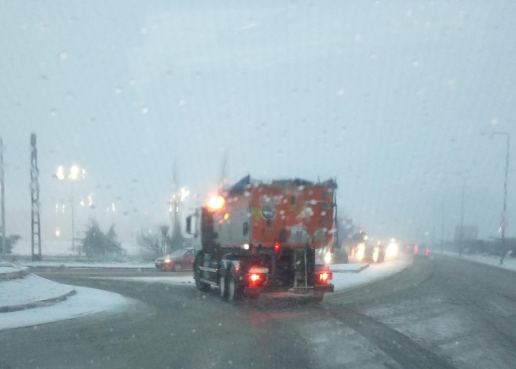 cod galben de vreme rea utilajele de deszapezire actioneaza in constanta 695fdb80e69e1