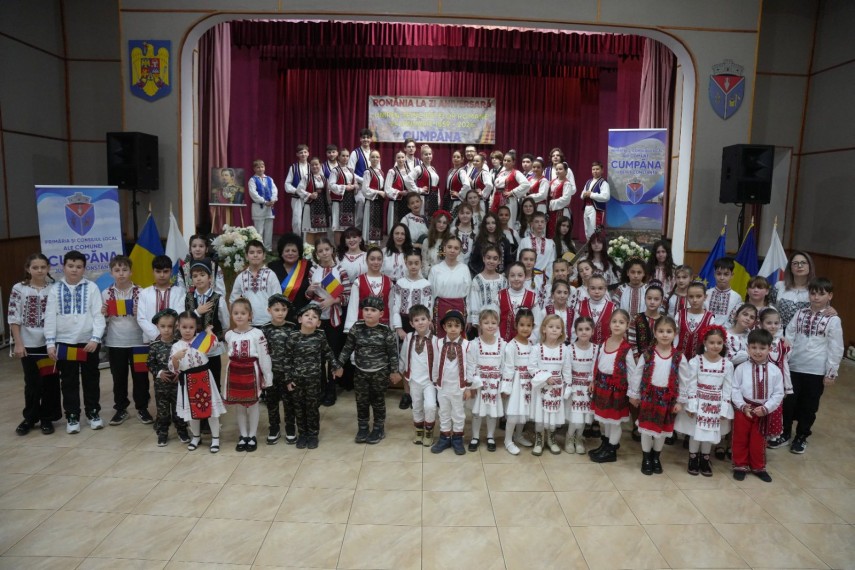 copiii si tinerii din cumpana au celebrat ziua unirii prin cantec dans si poezie 6975048dc7d63