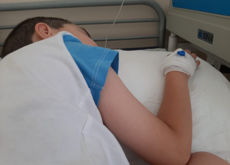 corina alexandru vocea care apara medicii din constanta sa va fie rusine tuturor cate mame nu ati venit cu pruncii in brate in spitalul judetean si copiii v au fost tratati si vind 69649873401d3