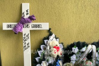 denis gabriel baietelul decedat dupa ce a suferit complicatii in urma unei interventii la spitalul judetean de urgenta constanta condus pe ultimul drum 6971e3acf162d