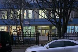 directorul scolii din mangalia despre cazul elevului cazut de la etaj ar fi primit nota 3 la matematica 697b5cb8e6d11