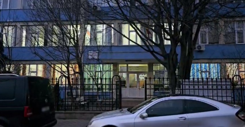 directorul scolii din mangalia despre cazul elevului cazut de la etaj ar fi primit nota 3 la matematica 697b5cb8e6d11