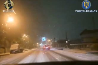 doi indivizi suspectati de trafic de droguri si proxenetism retinuti de procurorii diicot 695e513ec1f3c