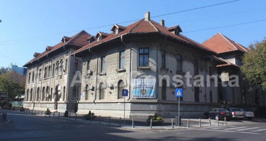 eleva a colegiului national mircea cel batran constanta pe podiumul campionatelor eurasiatice de dezbateri pentru elevi instanbul 2026 6979d700a5721