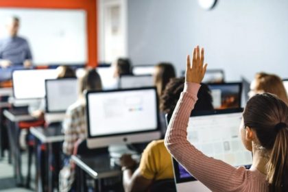 elevii revin in banci pe 8 ianuarie anul scolar 2025 2026 se va incheia odata cu vacanta de vara pe 19 iunie 6957da3744a64