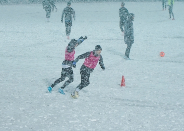 farul antrenament in plina ninsoare programul de antrenamente si meciurile de pregatire 6966f7a059400