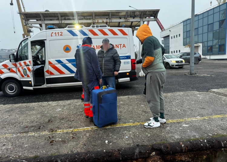 foto interventie de urgenta a arsvom pentru salvarea unui navigator 6973cfc722bdd