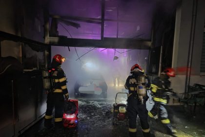 foto interventie de urgenta in campusul universitatii din oradea incendiu violent izbucnit la un laborator de inginerie 696cc7367ddb1