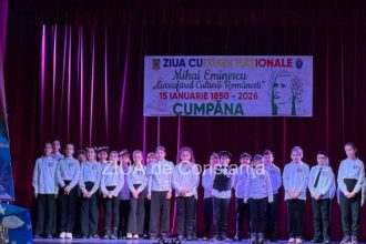 foto video s a nascut un luceafar eminescu omagiat la cumpana in anul constantin brancusi 6968cf0ac920f