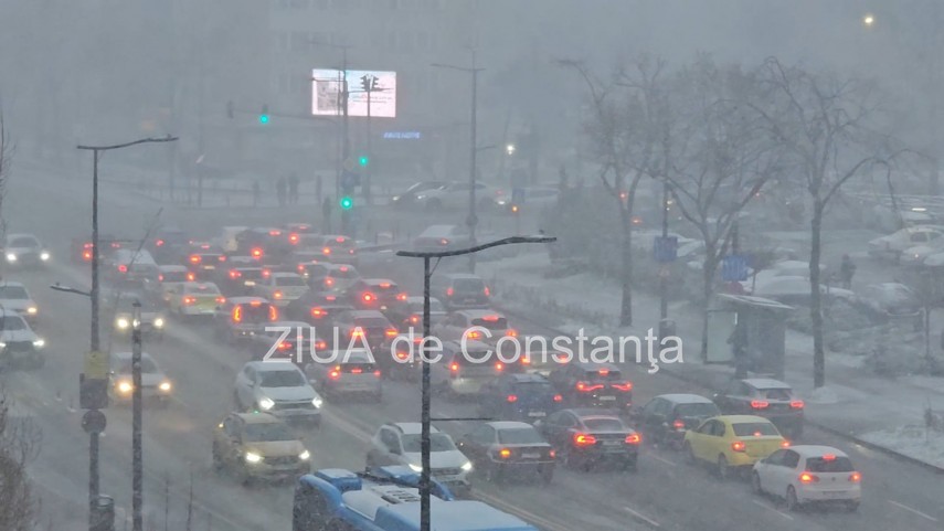 foto video se circula cu dificultate in zona icil vizibilitate redusa si coloane de masini 695fc25e53c57