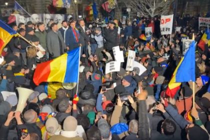 incidente la protestul din bucuresti manifestantii au aruncat cu bulgari in jandarmi 696946a3949cc