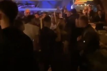 indivizii care l au agresat pe cantaretul bogdan mocanu la un club din mamaia au fost condamnati definitiv 6968007b7980a