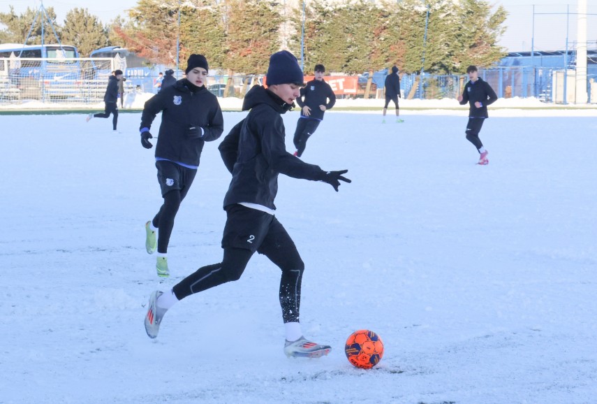 juniorii de la farul constanta au demarat pregatirea pe 2026 galerie foto 69660fd78c9e2