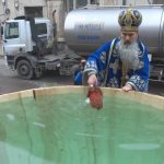 la constanta 300 000 de pet uri cu aghiasma mare vor fi oferite credinciosilor de boboteaza 6958b6cf0c003