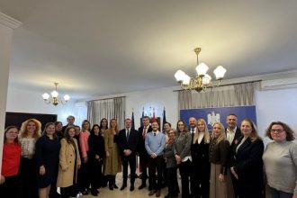 ministrul sanatatii alexandru rogobete s a intalnit cu comunitatea medicala romaneasca din madrid pentru dialog si parteneriate 69621b7abd6f9