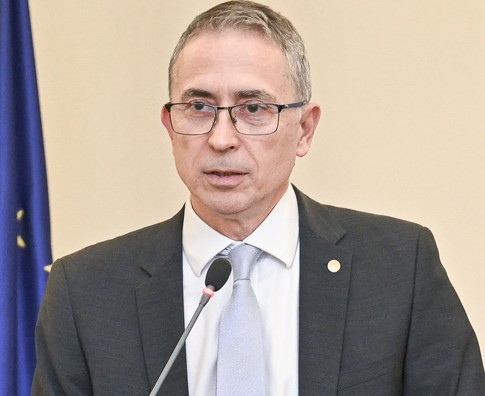 mugur tolici noul director al directiei emisiune tezaur si casierie a bancii nationale a romaniei 697a0160a5952