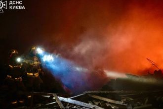 nou atac al rusiei asupra kievului cladiri in flacari dupa ce au fost lovite de drone 69649f7cd9832