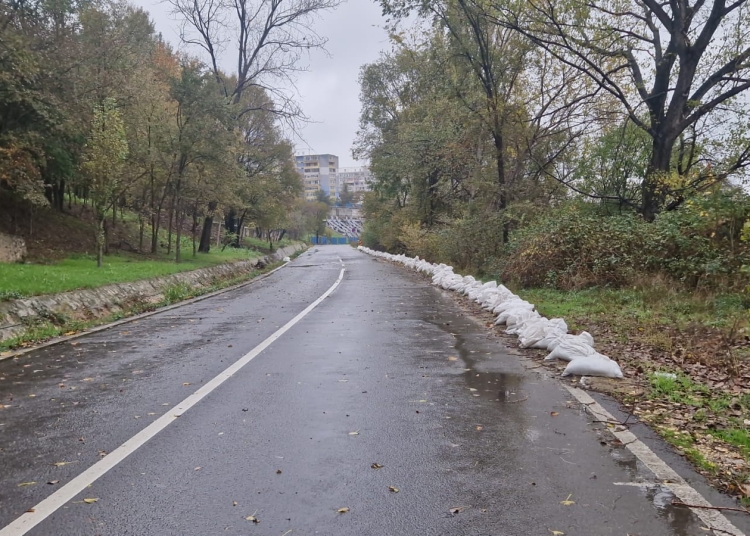 nu se poate interveni in zonele cu taluzuri instabile din constanta valea portului ramane inchisa 6976a69f24006