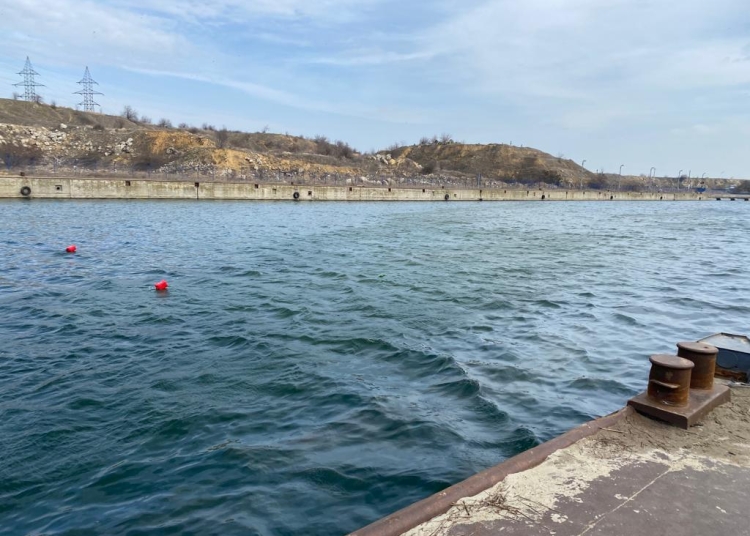 o barja cu ingrasaminte s a scufundat in dunare peste 1000 de tone de chimicale au ajuns in apa autoritatile au tinut ascuns incidentul 69661b8317e17