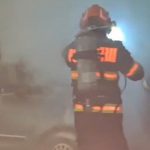 o masina a luat foc in parcarea unui supermarket din vaslui 69766b15efea5