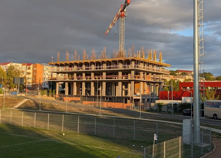 o societate din bucuresti vrea sa supraetajeze un bloc din zona stadionului in cernavoda 69673b7a396a5