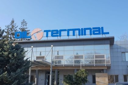 oil terminal da lovitura a semnat doua contracte majore cu unii dintre cei mai importanti jucatori de pe piata carburantilor din romania 695d99bfa1828