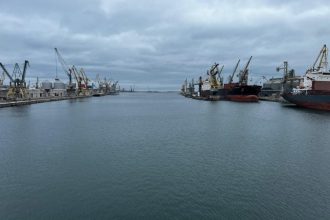 operatorul portuar tomini trading obligat prin hotarare judecatoreasca sa achite despagubiri pentru ocuparea spatiilor din port 69697e484f1dc