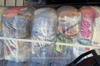 peste 16 tone de deseuri textile oprite la intrarea in tara la punctul de trecere a frontierei siret 696f550561ddd
