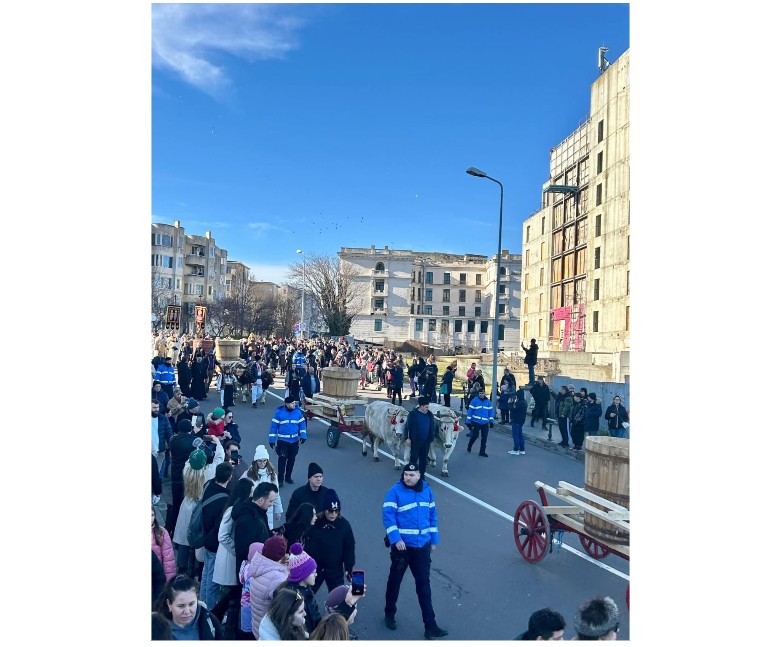 peste 200 de jandarmi asigura ordinea publica la procesiunea din portul tomis 695c0288bfed1