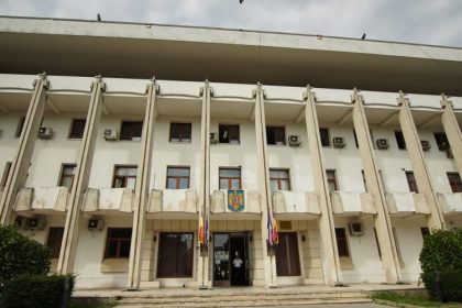 prefectura constanta ataca in instanta compensarea taxei de 200 de lei pe domeniul public 697d5a3f0746b