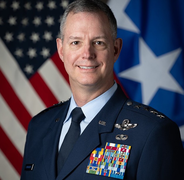 presedintele nicusor dan il primeste pe comandantul suprem al fortelor aliate din europa 696de3f63df00