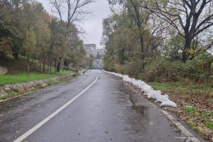 se cauta expert care sa ofere cea mai buna solutie pentru ca valea portului sa nu se surpe 6965928717120