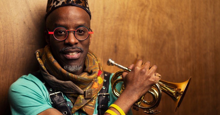 seara de jazz la teatrul pentru copii si tineret calutul de mare constanta cine urca pe scena 696ca759ceaef