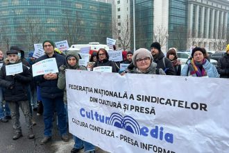 sindicalistii lucratorilor din muzee constanta in protest in fata ministerului culturii 69776850e37e2
